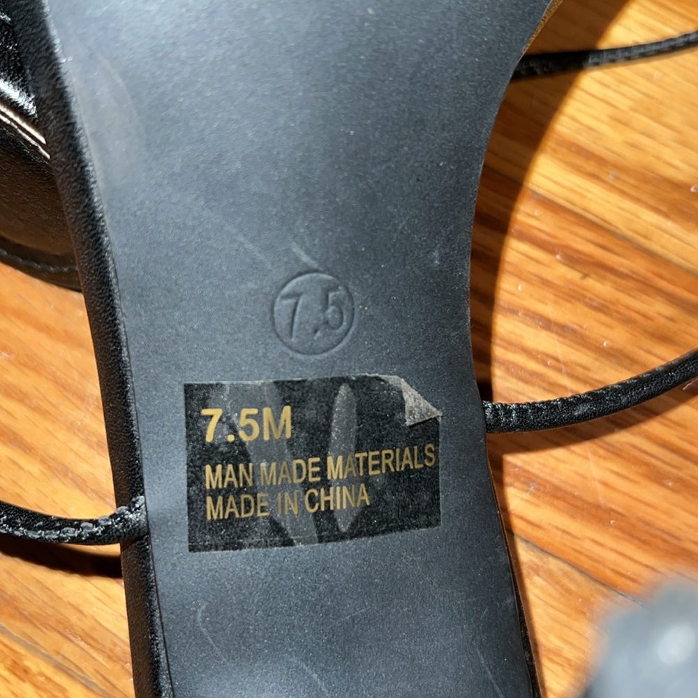 Square Toe Lace Up Heels! - Picture 4 of 7